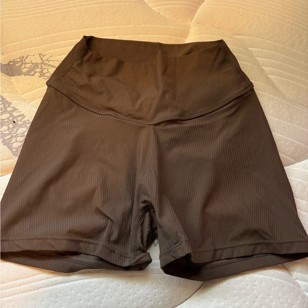 Athletic Women's Brown High-Waisted Cinched Shorts